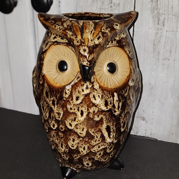 Ceramic Owl Vase - Picture 1 of 8